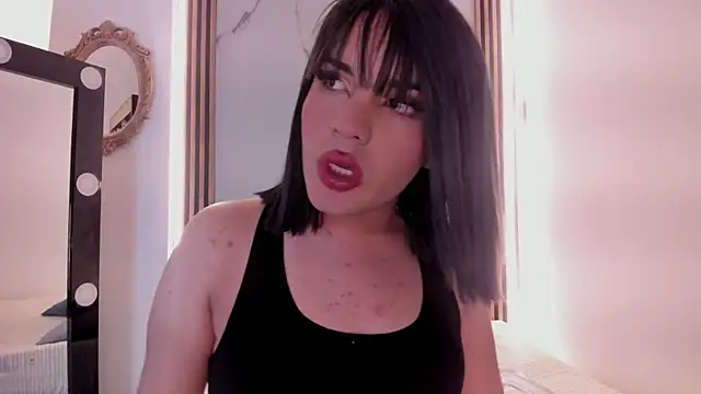 GlossyBratz online show from April 15, 8:09 pm