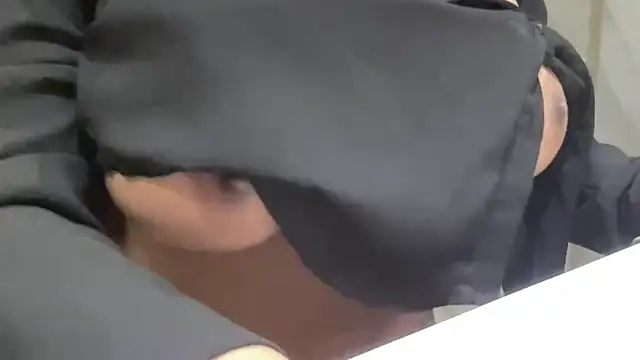 Divya rani8 online show from March 28, 5:51 am