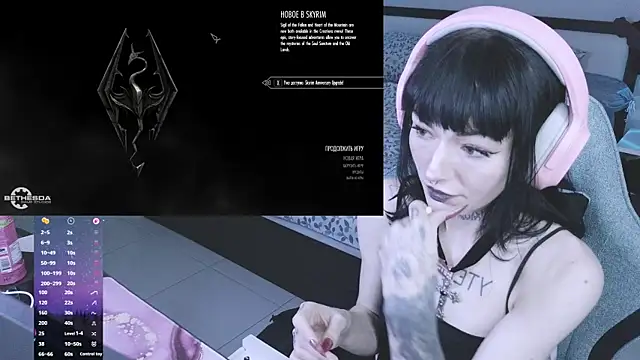 H3xD0ll online show from July 3, 4:57 pm