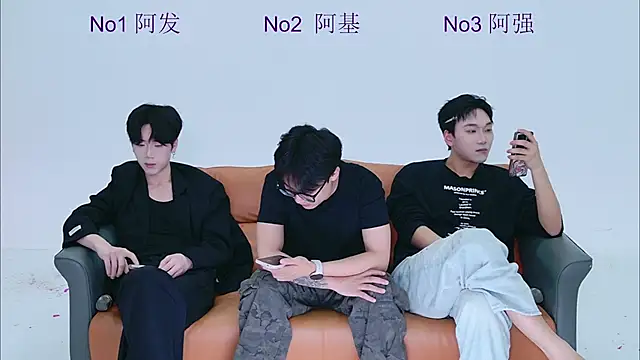 Dkcolo online show from April 18, 10:29 am