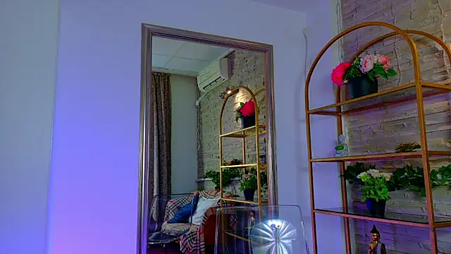 JeniferRosee online show from April 30, 7:52 pm