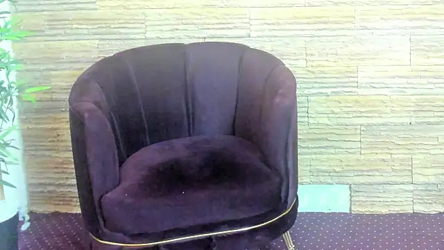 JeniferRosee online show from June 20, 5:44 am