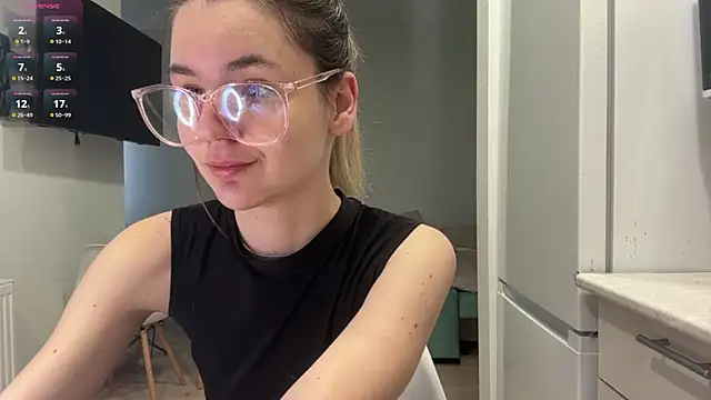 Peachy keens online show from May 4, 3:49 pm