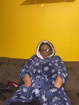 BoobsQueeen online show from July 11, 2:22 am