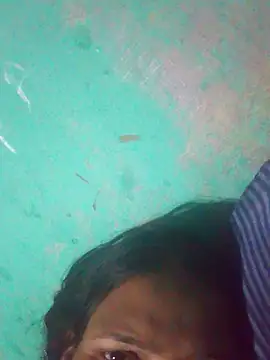 riyaa sexyy online show from April 8, 6:43 pm