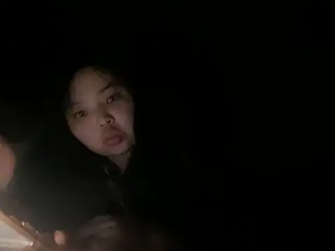 ronacutie online show from March 31, 7:47 pm