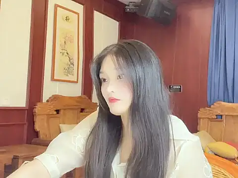 Tina686866 online show from May 5, 12:41 pm