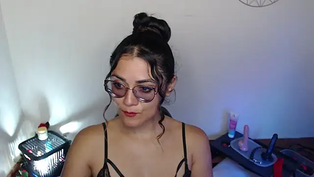 FreyaRouge online show from June 12, 8:06 pm