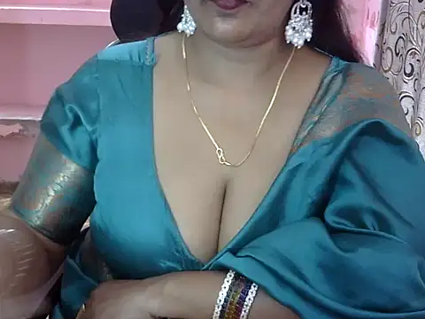 Rubi 012 online show from April 10, 12:33 pm