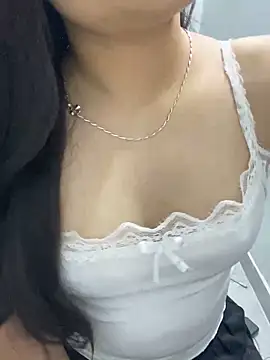Rosecute11 online show from May 8, 5:54 am