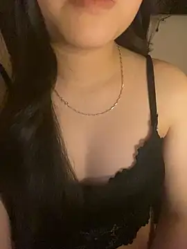 Rosecute11 online show from May 1, 4:10 pm