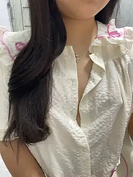 Rosecute11 online show from May 10, 6:15 am