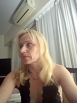 RinaSunX online show from April 21, 2:15 am