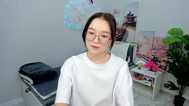 syuri sun online show from June 11, 2:36 pm