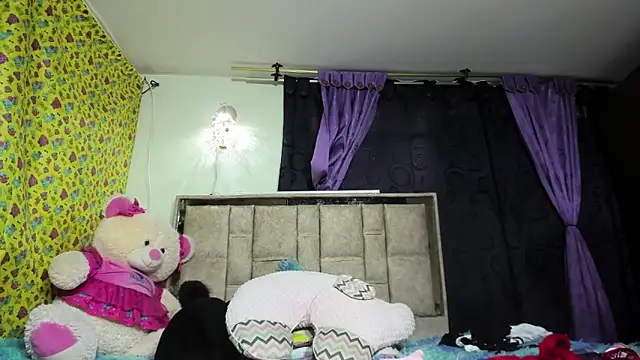 moniquehisk online show from May 15, 4:10 pm