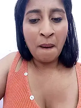 SofiaMendez1  online show from April 18, 7:07 pm