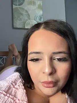 MiaKittyx0 online show from May 12, 3:30 pm