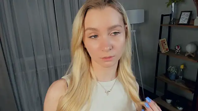 LienKleis online show from April 17, 6:21 pm