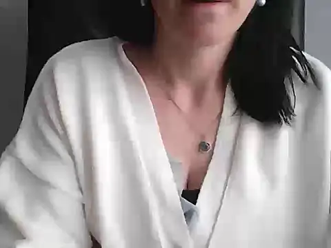 sara 41 online show from April 15, 2:06 pm