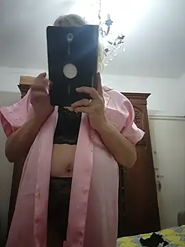 MatureElegantWidow online show from June 10, 2:11 am