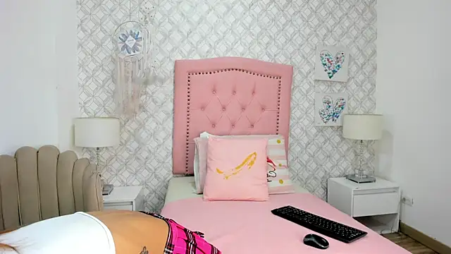sofia martinez 9 online show from May 20, 7:22 pm