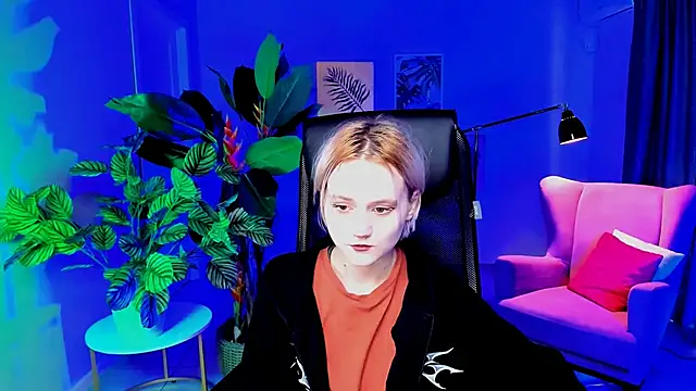 MicheleMarsh online show from April 8, 1:02 pm