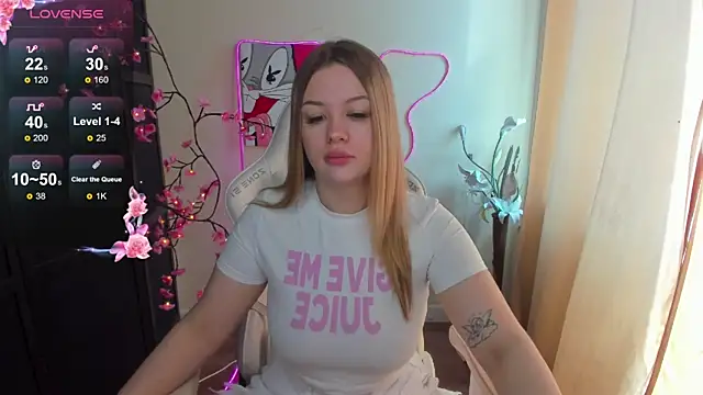 AmeliePeach online show from May 26, 4:01 am