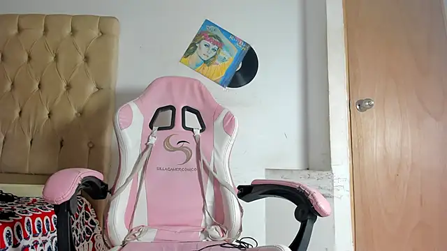 Angel Boycum online show from April 19, 2:00 am