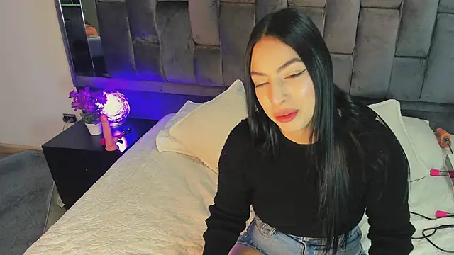 Ashly bloom  online show from May 24, 3:38 am