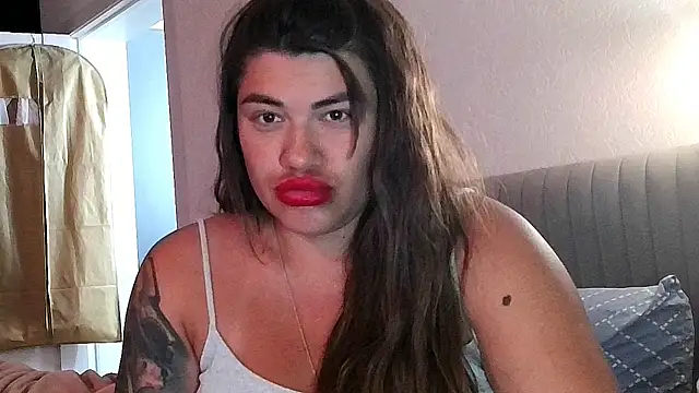 miss preggie online show from July 9, 8:22 pm