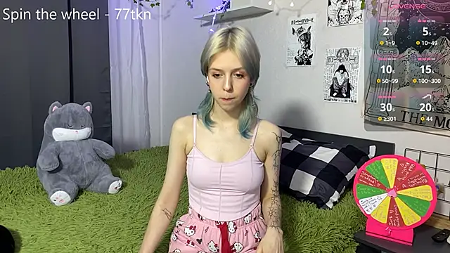 LunaBless online show from June 9, 9:36 pm