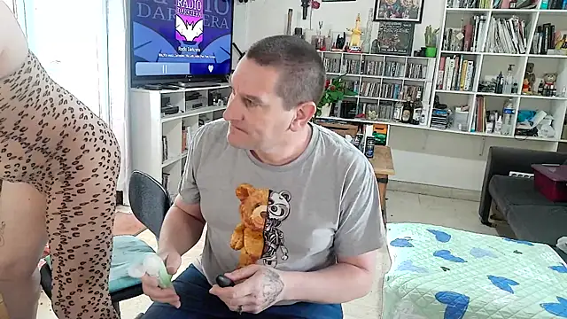 teddythebeer86 online show from May 16, 2:16 pm