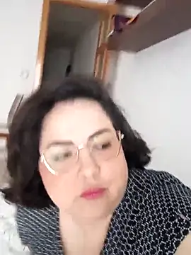 Monserratmontes online show from April 8, 2:08 pm