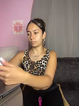 DulceLatinaxo online show from May 13, 10:15 pm