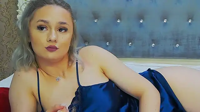 Ivy Quin online show from June 7, 7:04 am