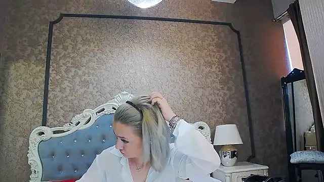 Ivy Quin online show from June 8, 4:35 am
