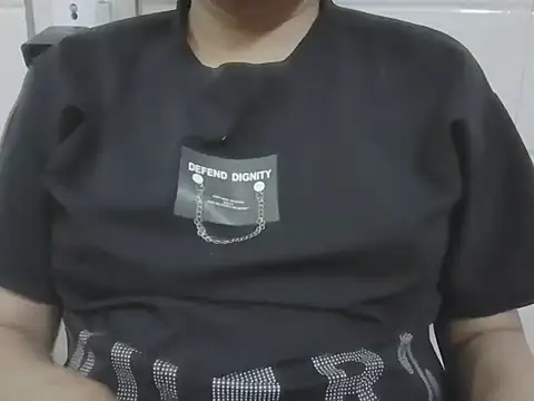 honey bunnix online show from April 19, 7:08 am