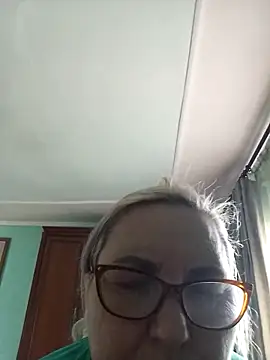 AureliaSky598 online show from May 1, 2:09 pm