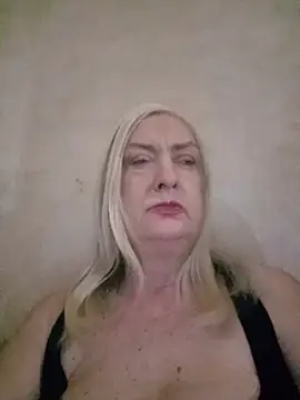 Julia20X online show from May 28, 4:05 pm