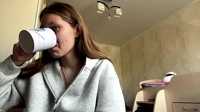 UncaringArtery online show from April 14, 6:13 am