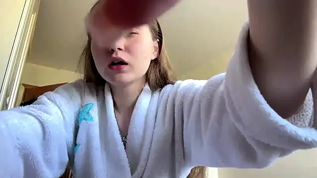 UncaringArtery online show from April 17, 6:15 am