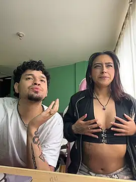 hotlatinocouple   online show from May 21, 8:07 pm
