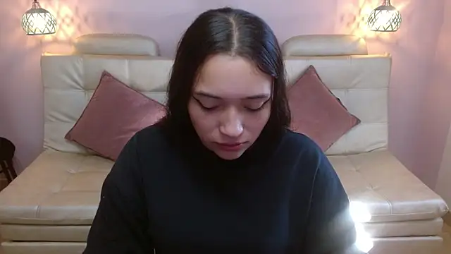 Marianne Cam online show from May 9, 1:46 pm