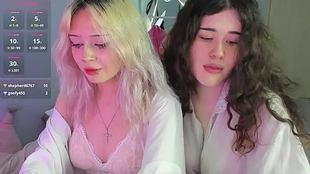 ChloeBlisss online show from July 8, 7:32 am