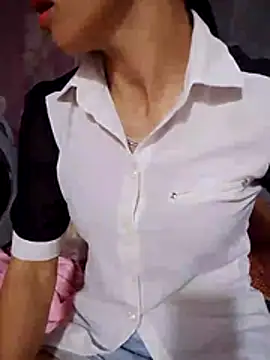  Lyly pussy  online show from April 9, 10:20 am