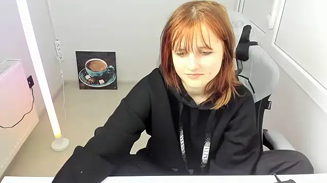 GoldenKiss online show from May 18, 7:03 am