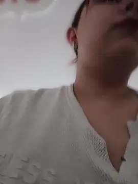 AliceScoot  online show from June 20, 6:44 pm