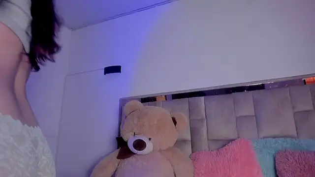 AliceScoot  online show from June 25, 6:31 pm
