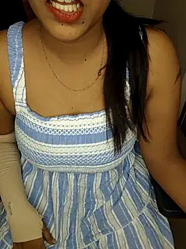 Tamilmoon006 online show from June 11, 6:10 am