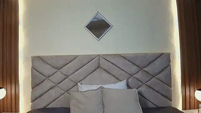 NoahAndGaia online show from May 19, 7:32 pm